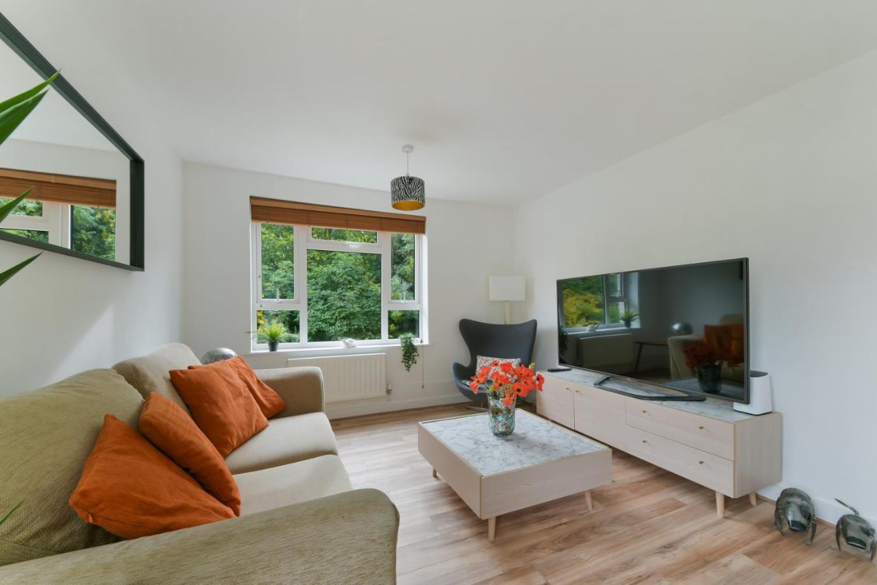 Spacious, Quiet And Modern Apartment Londra Esterno foto